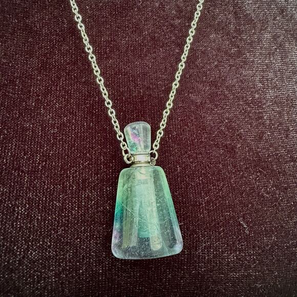 Natural Fluorite Quartz Crystal Perfume Bottle Necklace Pendant Essential Oil - Picture 5 of 9